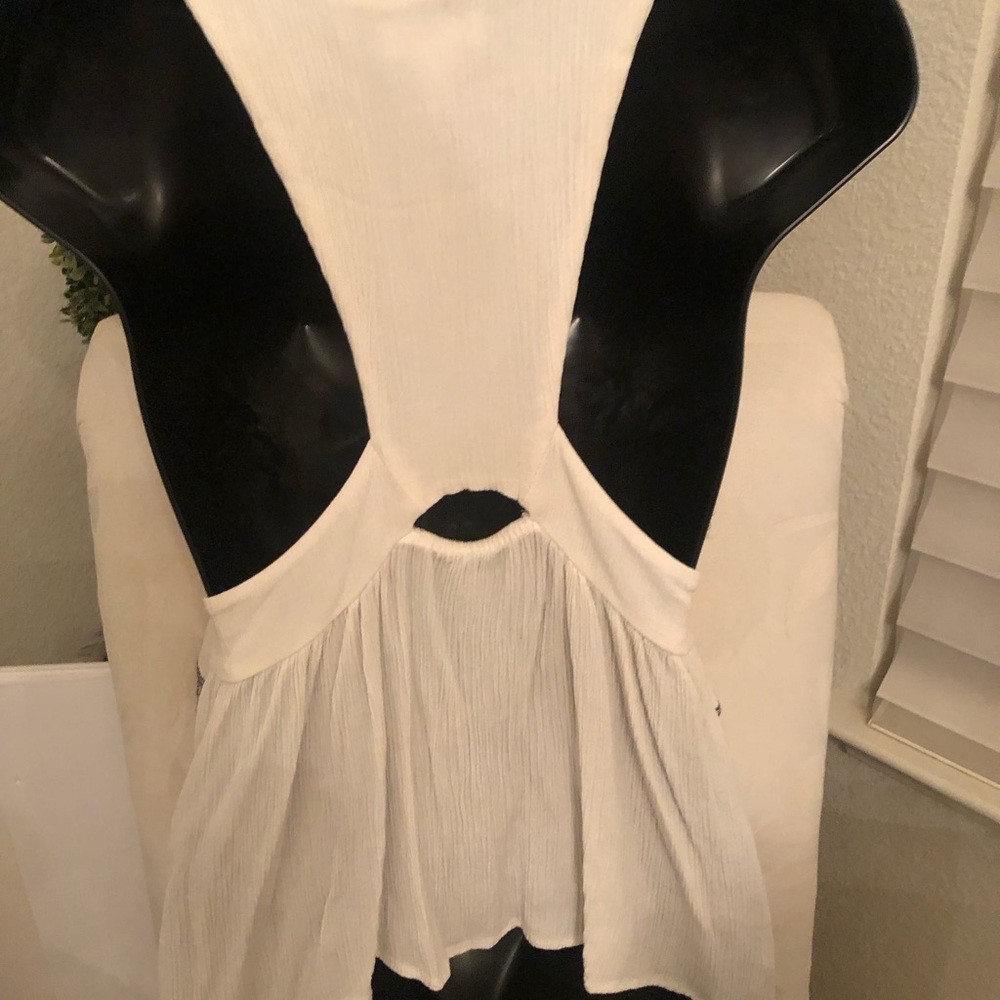 EMBROIDERED RACER BACK BLOUSE - Picture 3 of 3